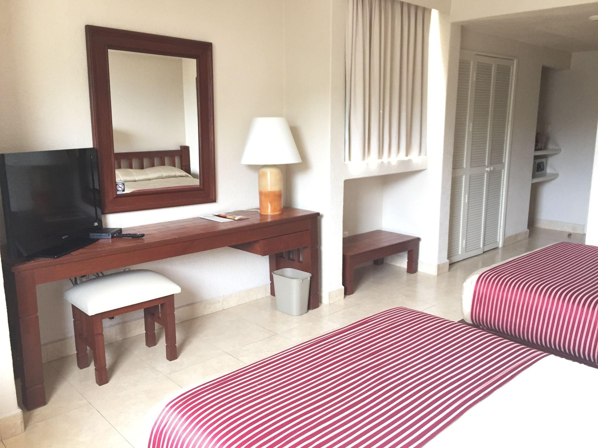 Hotel Fortin Plaza Oaxaca Екстериор снимка