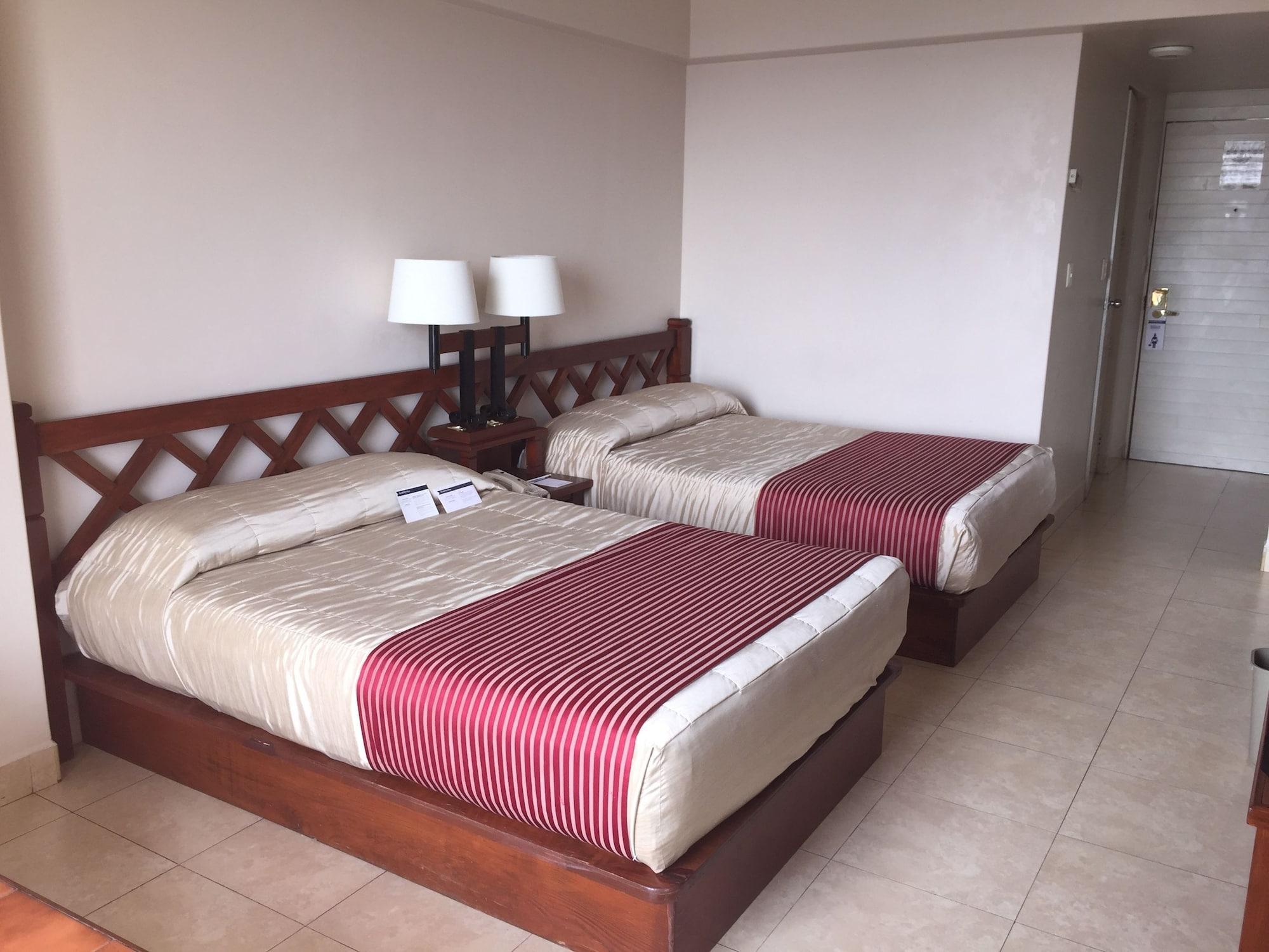 Hotel Fortin Plaza Oaxaca Екстериор снимка