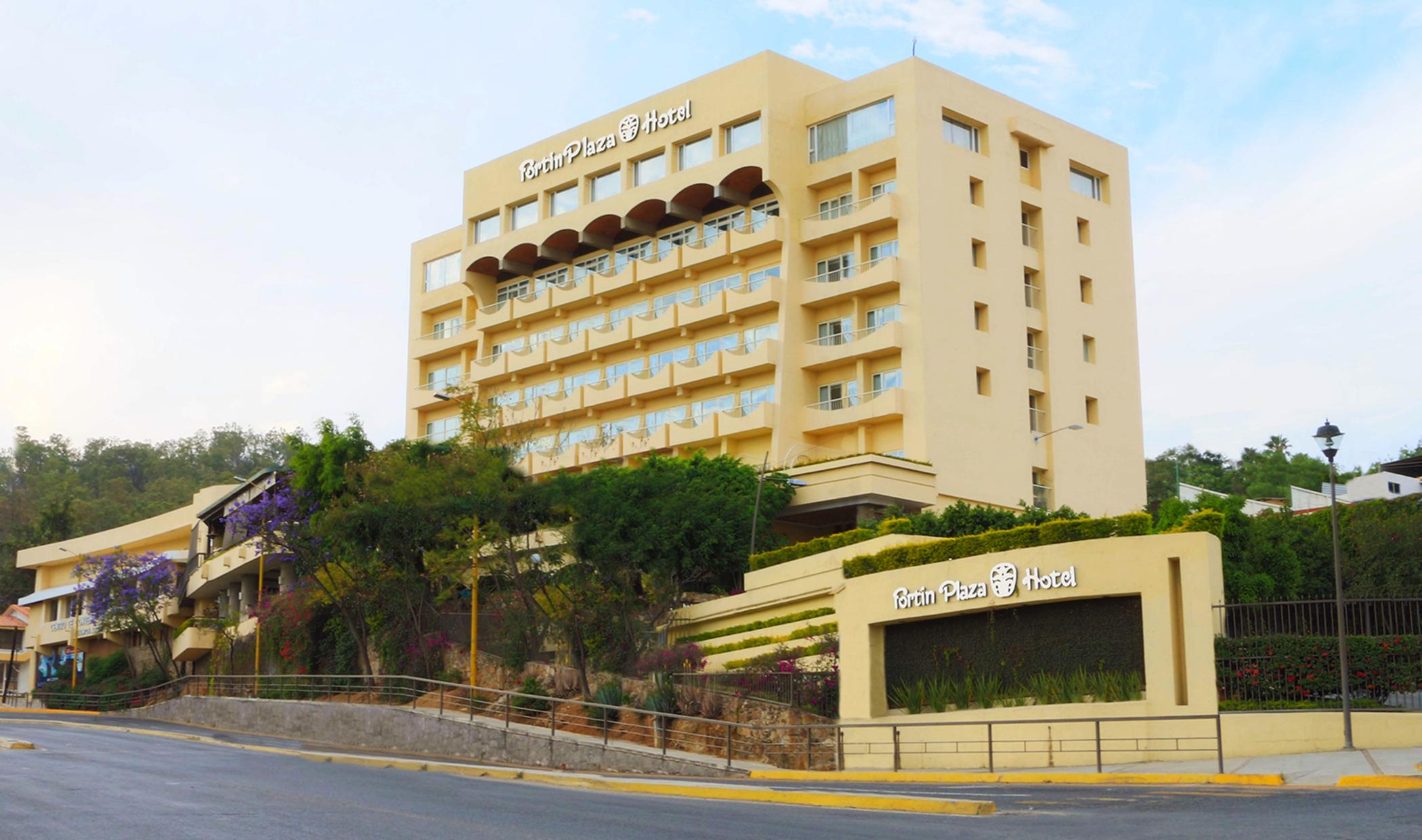 Hotel Fortin Plaza Oaxaca Екстериор снимка